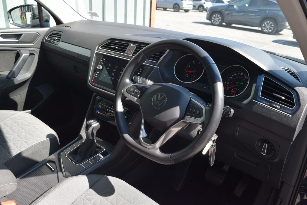Volkswagen Tiguan 1.5 Tsi 150 Life Dsg BX22FYH Grey #3