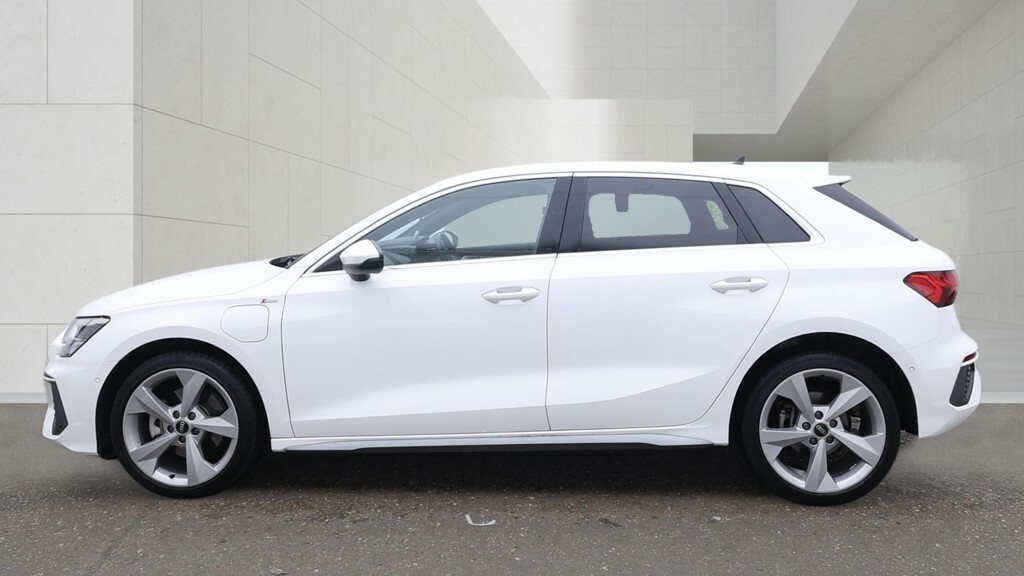 Audi A3 40 Tfsi E S Line S Tronic White #5