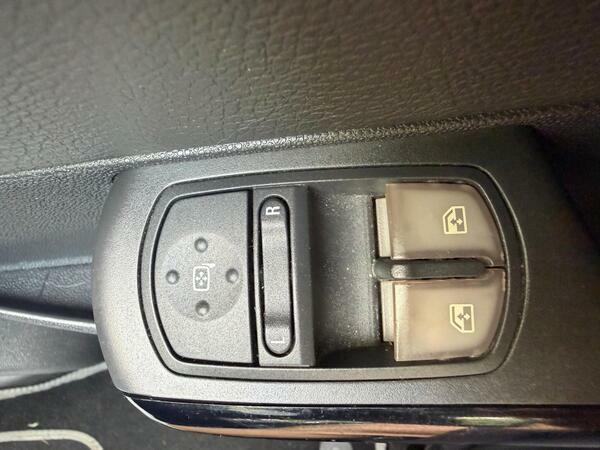Vauxhall Corsa 1.4I 16V Sxi Silver #21