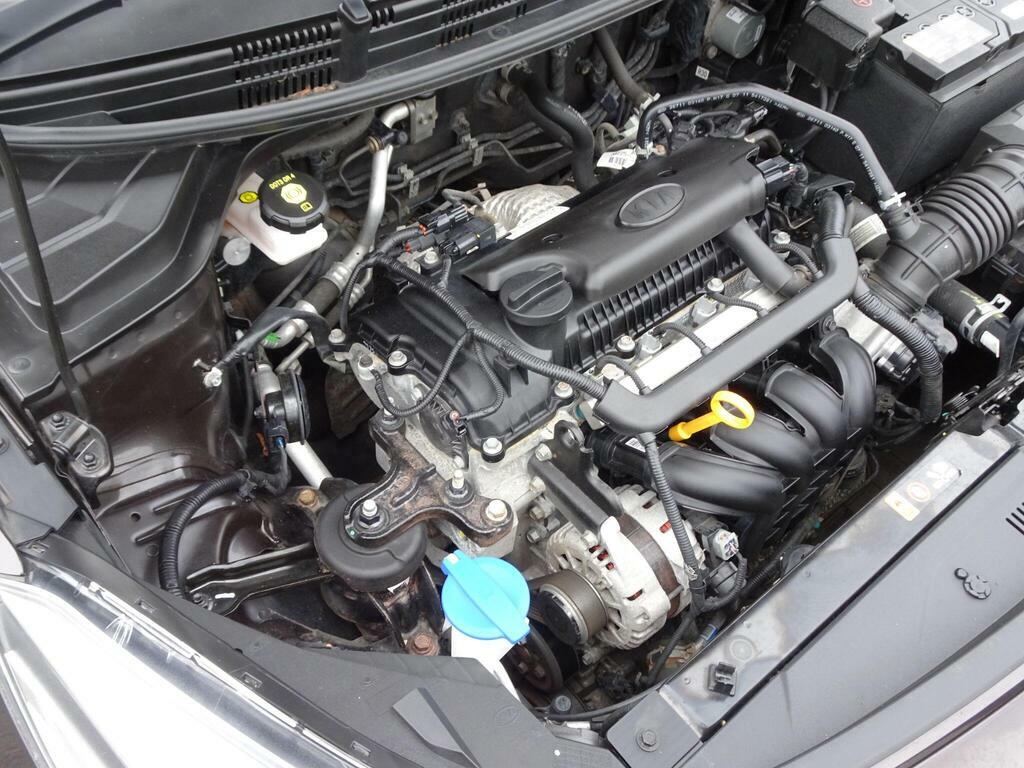 Kia RIO 2 Hatchback Grey #32