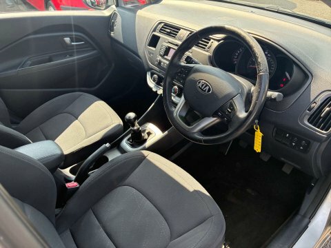 Kia RIO 1.25 1 Air Hatchback Euro 5 84 Silver #8