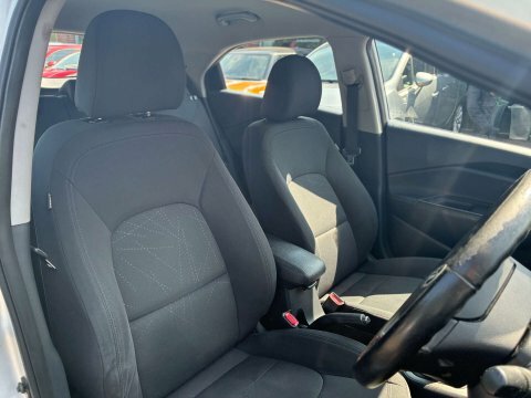 Kia RIO 1.25 1 Air Hatchback Euro 5 84 Silver #10