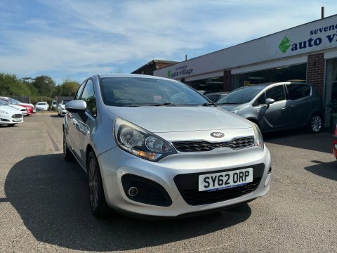 Kia RIO 1.25 2 Hatchback Silver