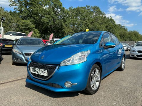 Peugeot 208 Hatchback 1.6 Vti Feline Euro 5 201212 Grey #3