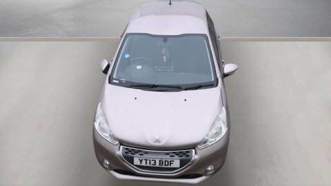 Peugeot 208 1.4 E-hdi Active Pink #2