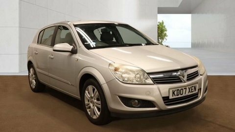 Vauxhall Astra 1.8I 16V Life Hatchback Beige #1