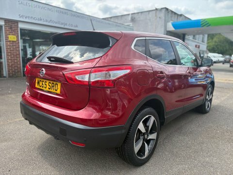 Nissan Qashqai 1.2 Dig-t N-tec Red #4