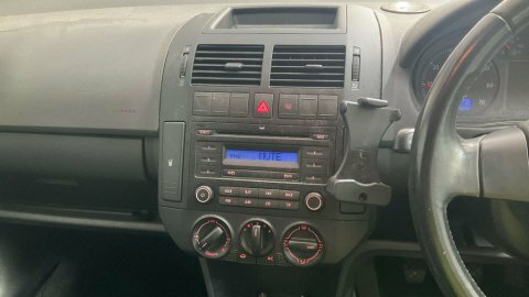 Volkswagen Polo S Silver #9