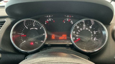 Peugeot 3008 1.6 E-hdi Active Silver #9