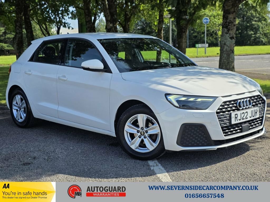 Audi A1 1L Technik RJ22JUH White