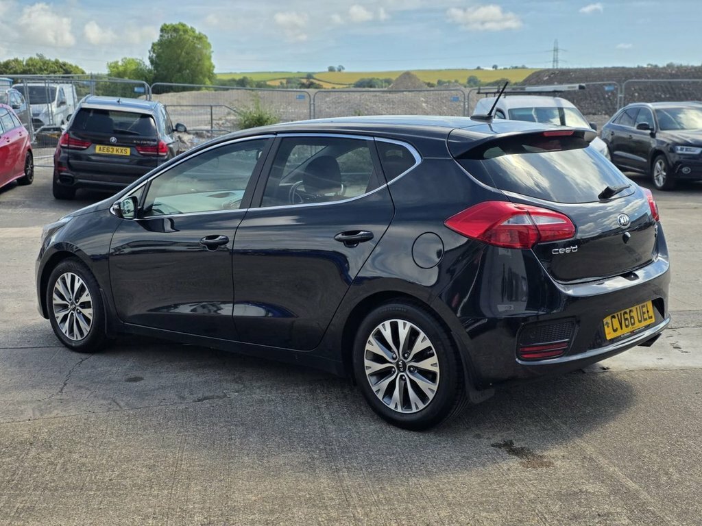 Kia Ceed 1L 3 Black #6