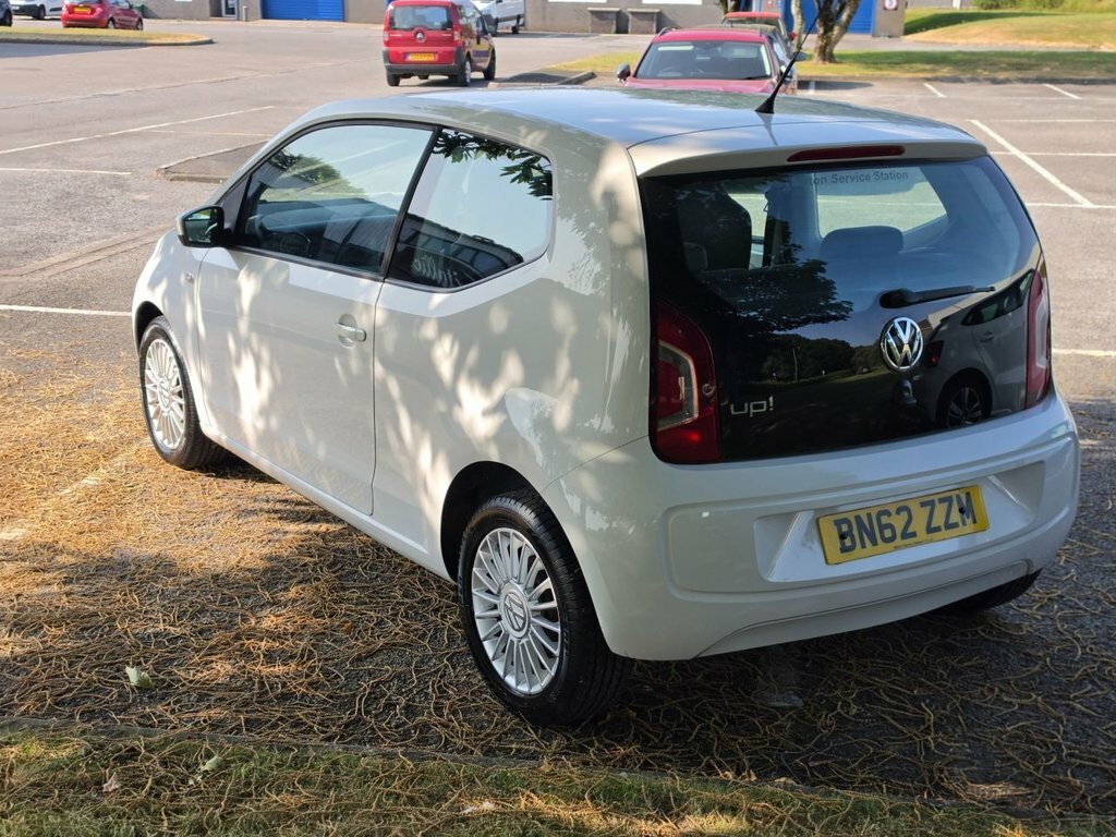 Volkswagen Up 1L High Up BN62ZZM White #5