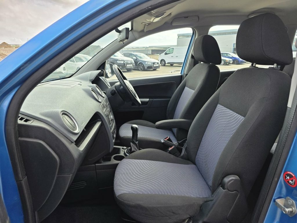 Ford Fusion 1.4 Zetec Climate 68 Bhp Silver #18