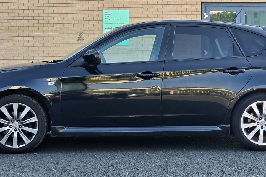 Subaru Impreza Hatchback Black #6