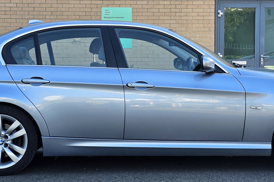 BMW 3 Series Saloon Blue #5