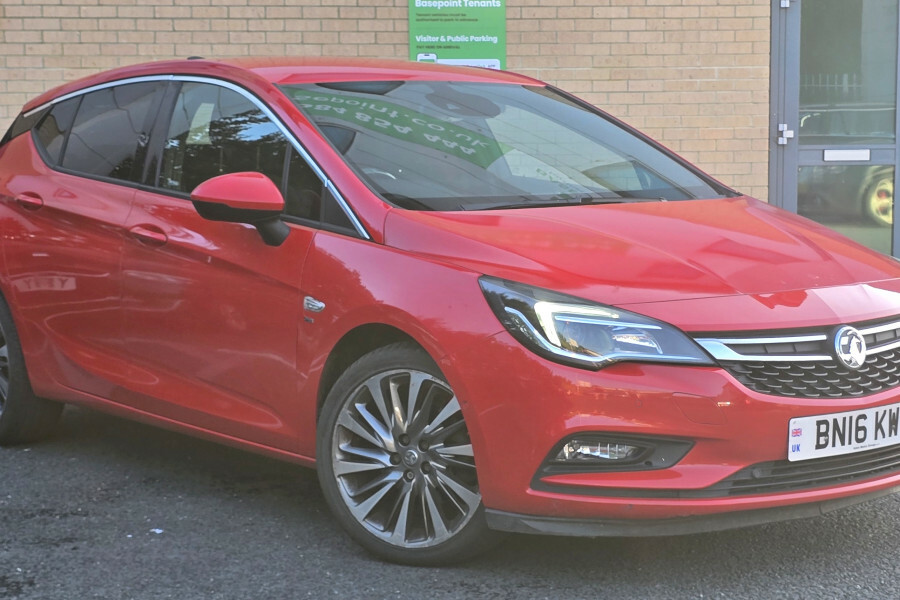 Vauxhall Astra Hatchback Red