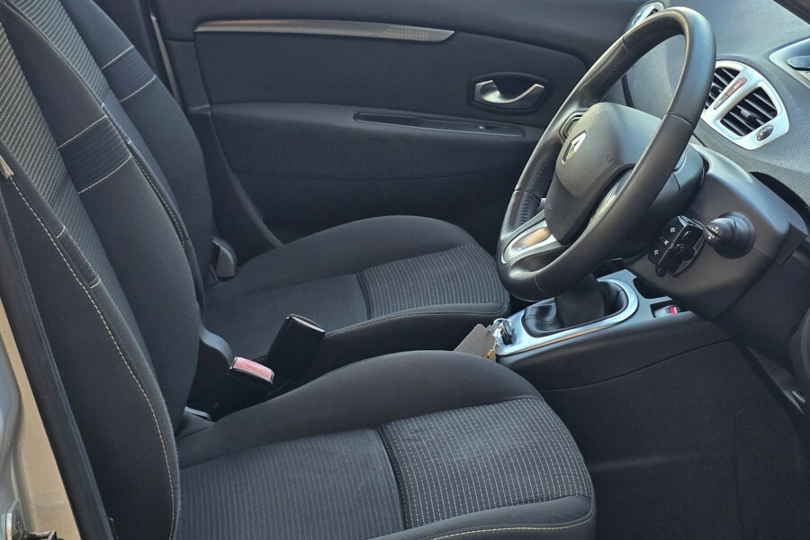 Renault Scenic 1.6 Dynamique Vvt 5Str 111 Bhp Blue #10