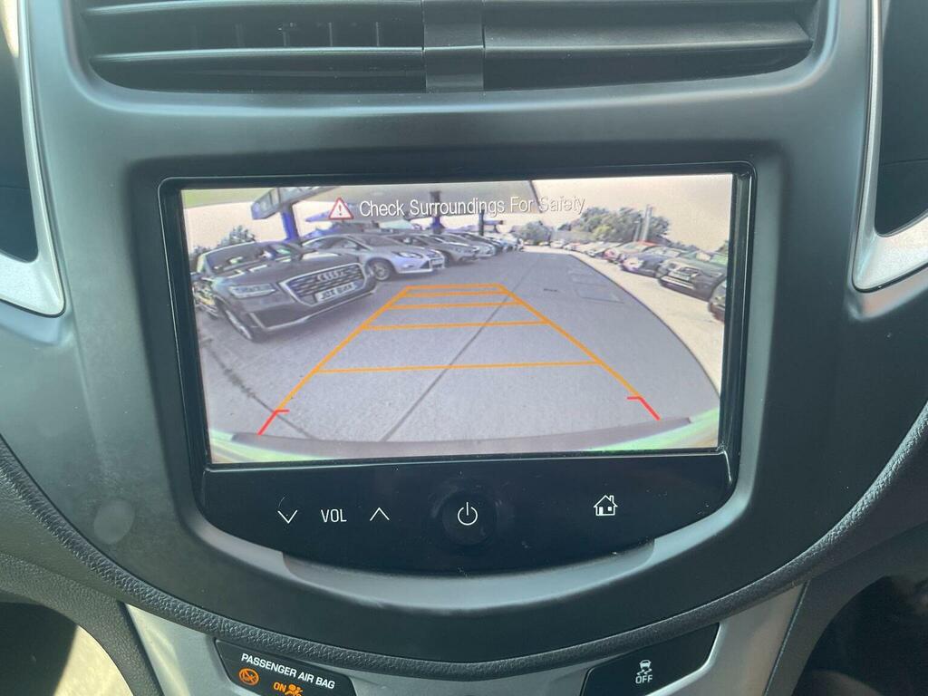 Chevrolet Trax Ls Blue #12