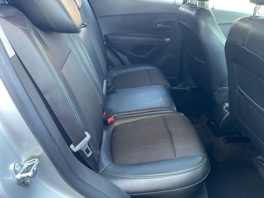 Chevrolet Trax Ls Blue #11