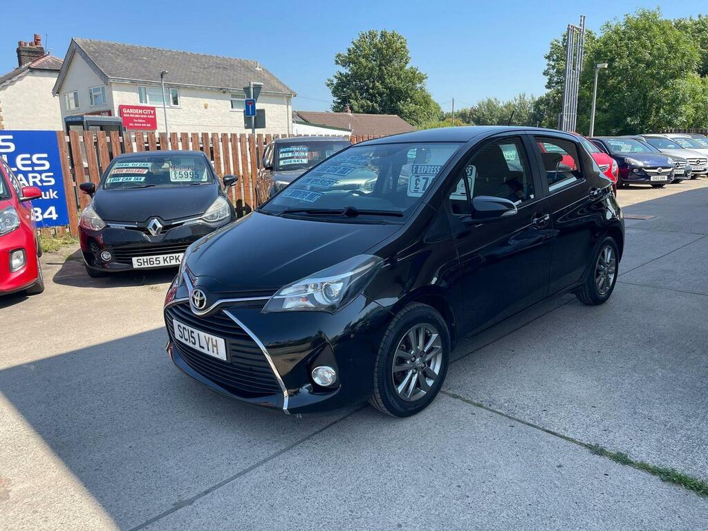 Toyota Yaris 1.33 Dual Vvt-i Icon Euro 5 Euro 5 Black #4