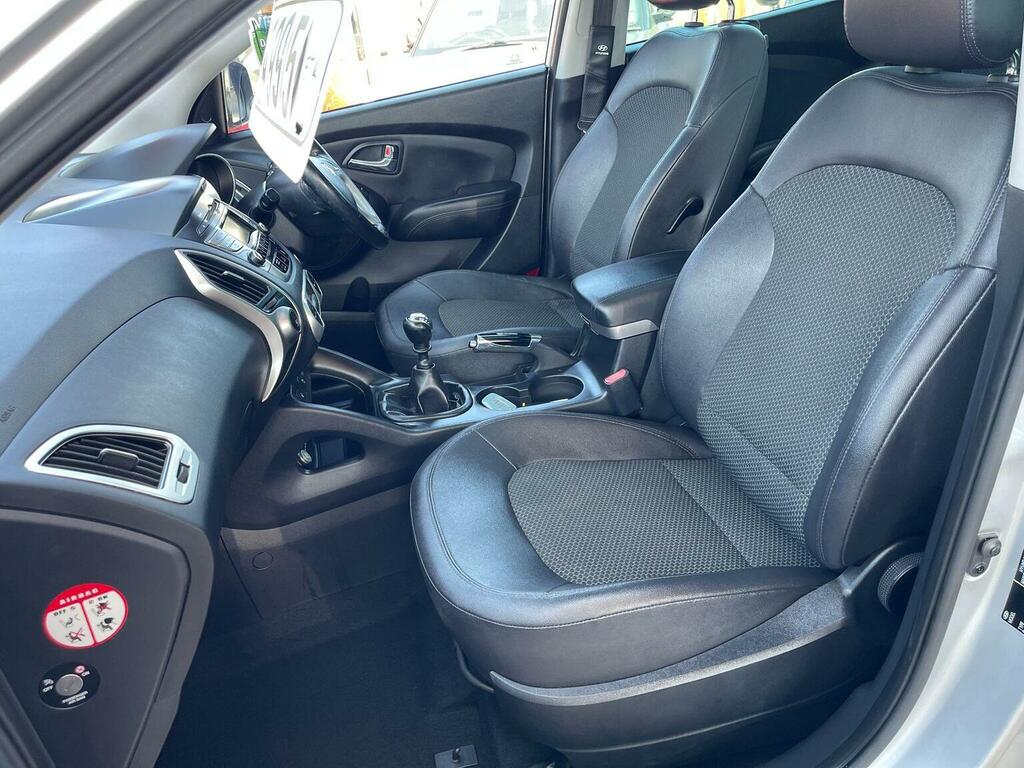 Hyundai Ix35 2L Premium White #14