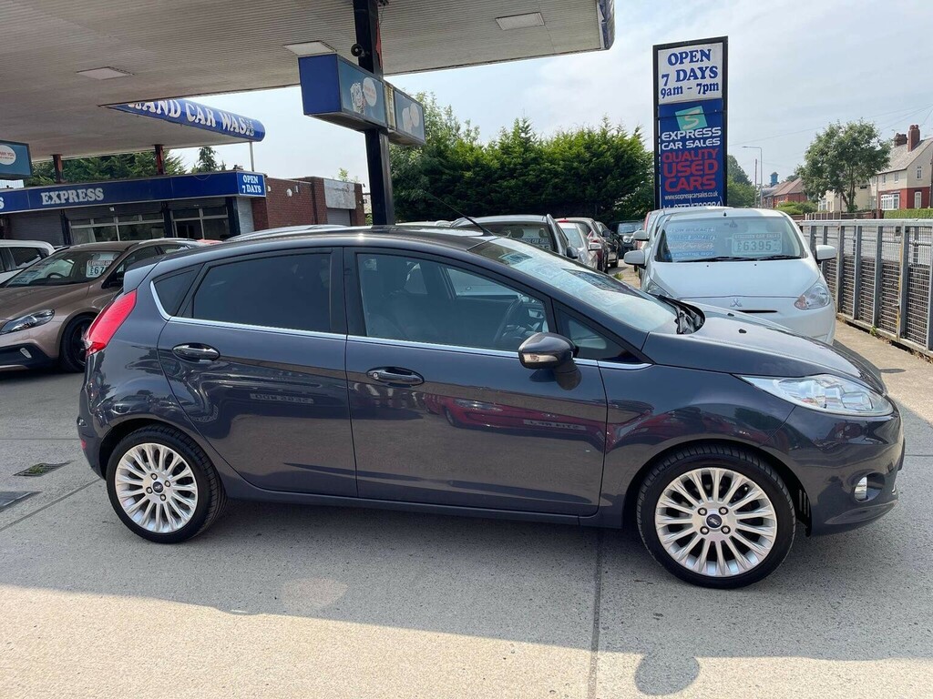 Ford Fiesta Hatchback 1.4 Titanium 201212 Grey #3