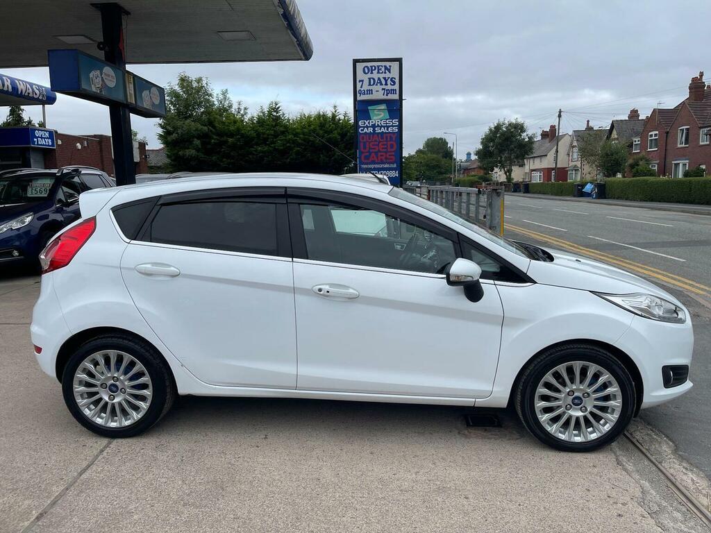 Ford Fiesta Hatchback 1.0T Ecoboost Titanium Euro 5 Ss White #3
