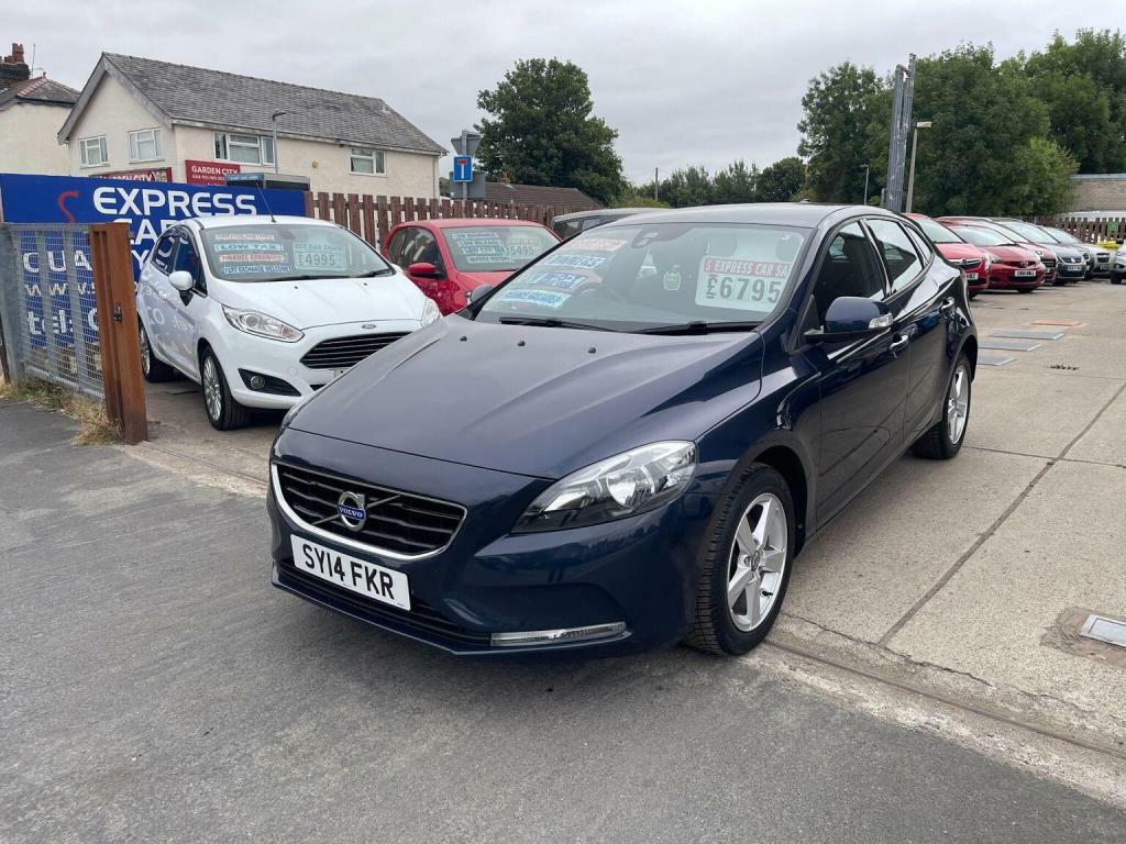 Volvo V40 1.6L Es Nav Red #23