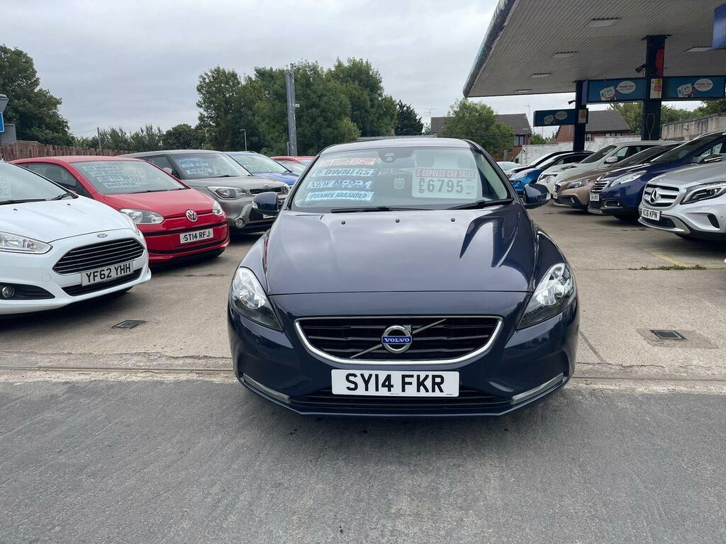 Volvo V40 1.6L Es Nav Red #9
