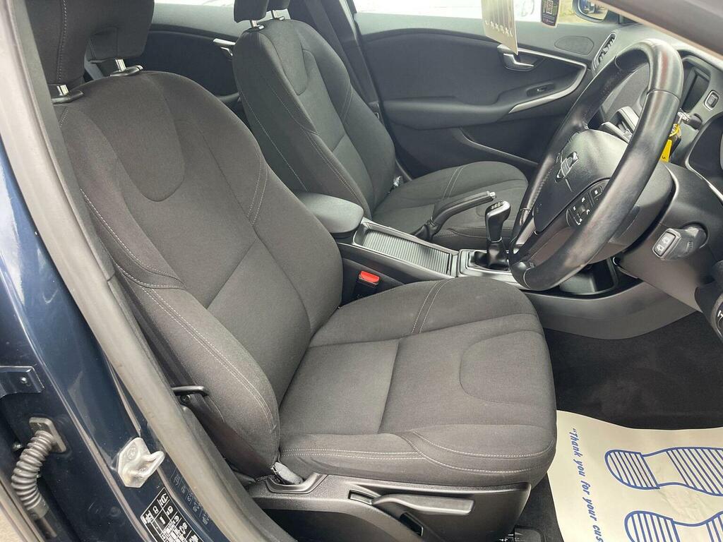 Volvo V40 1.6L Es Nav Red #10