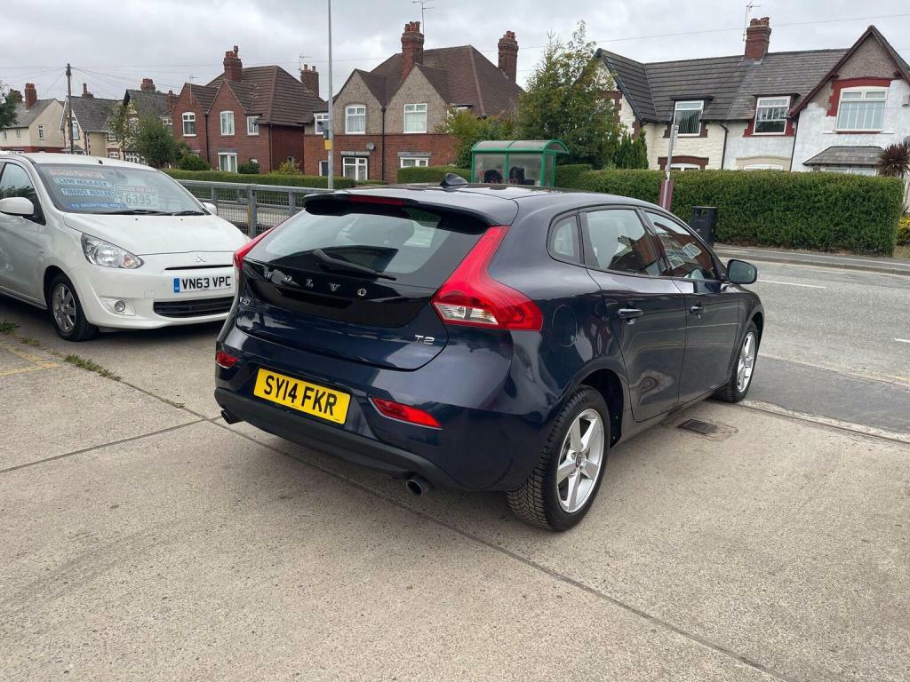 Volvo V40 1.6L Es Nav Red #21