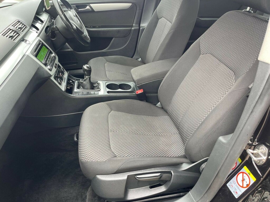 Volkswagen Passat 1.6 Tdi Bluemotion Tech R-line Blue #12