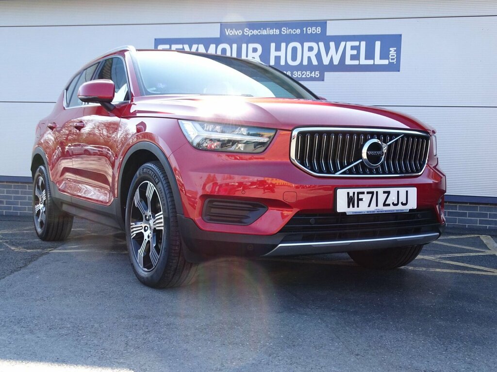 Volvo XC40 2.0 B4 Mhev Inscription Dct Euro 6 Ss Red