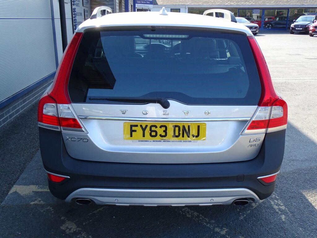 Volvo XC70 2.4 D5 Se Lux Estate Geartronic Awd Eur Black #13