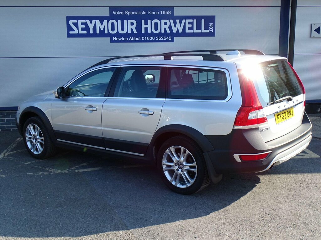 Volvo XC70 2.4 D5 Se Lux Estate Geartronic Awd Eur Black #9