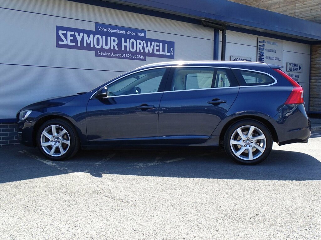 Volvo V60 2.4 D5 Se Blue #9