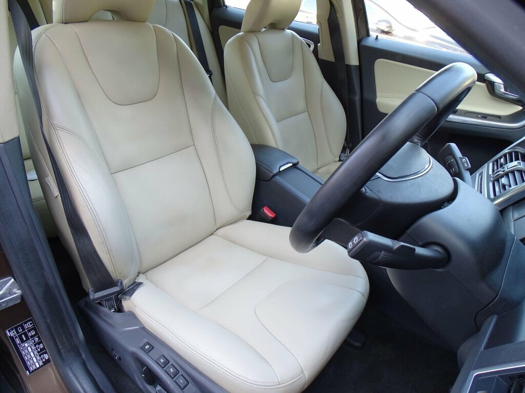 Volvo V60 2.4 D5 Se Blue #19