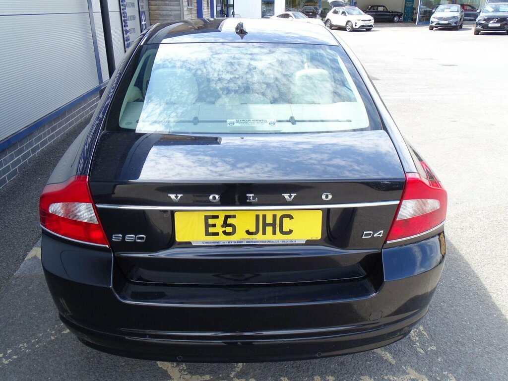 Volvo S80 2.4 D5 Executive 4-Door Saloon Blue #13