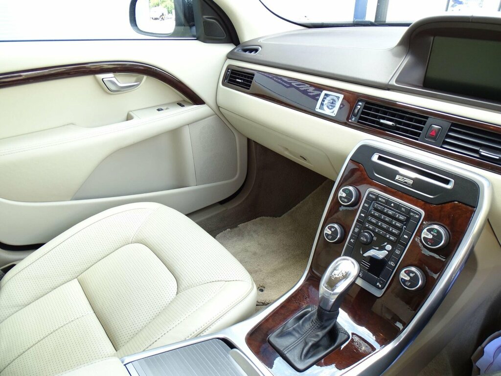 Volvo S80 2.4 D5 Executive 4-Door Saloon Blue #18