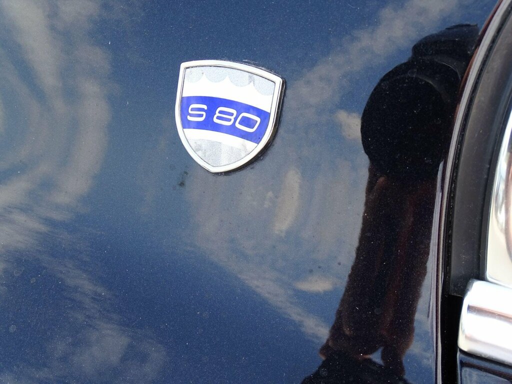 Volvo S80 2.4 D5 Executive 4-Door Saloon Blue #32