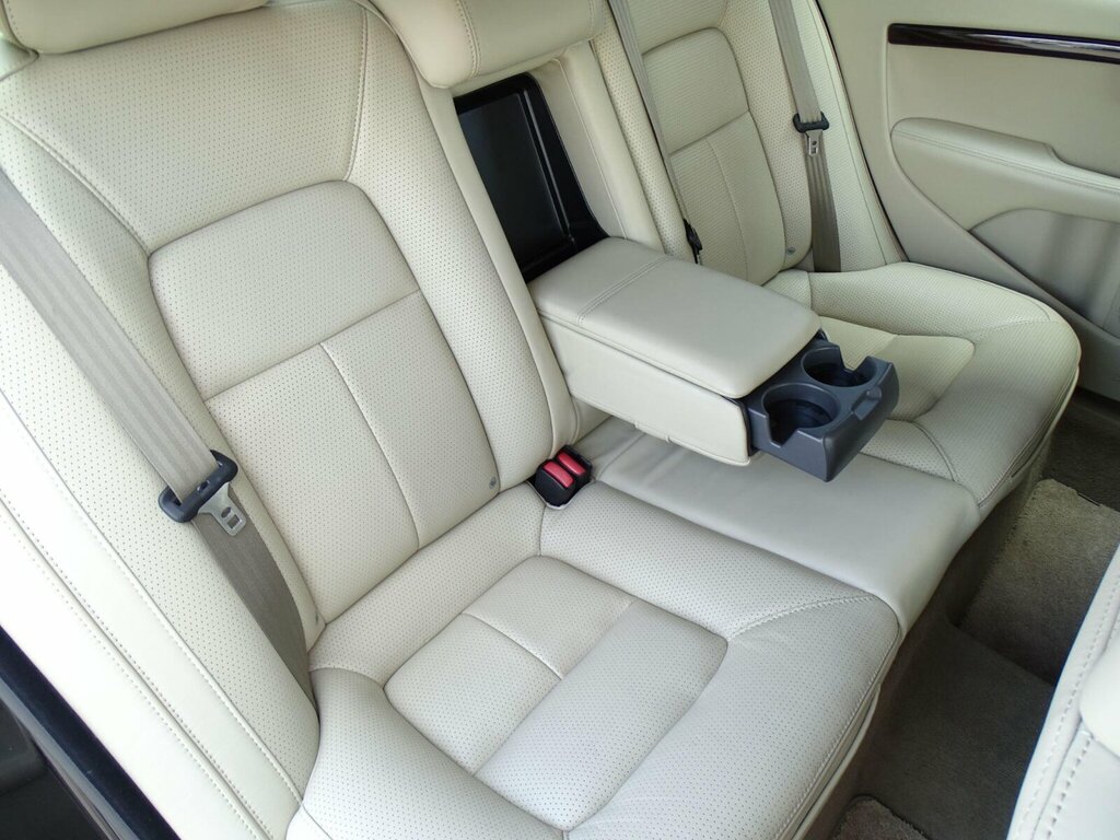 Volvo S80 2.4 D5 Executive 4-Door Saloon Blue #23