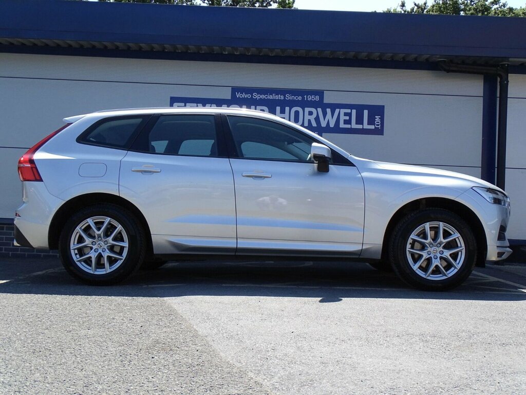 Volvo XC60 2.0 T5 Momentum Awd Euro 6 Ss  #6