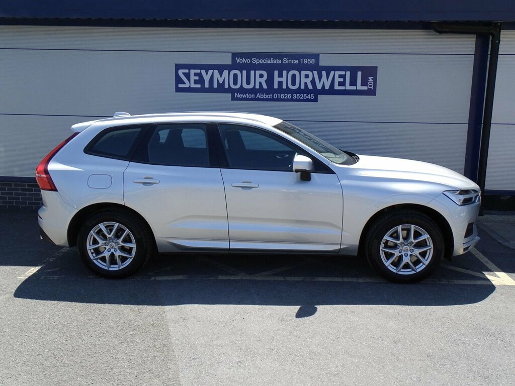 Volvo XC60 2.0 T5 Momentum Awd Euro 6 Ss  #5