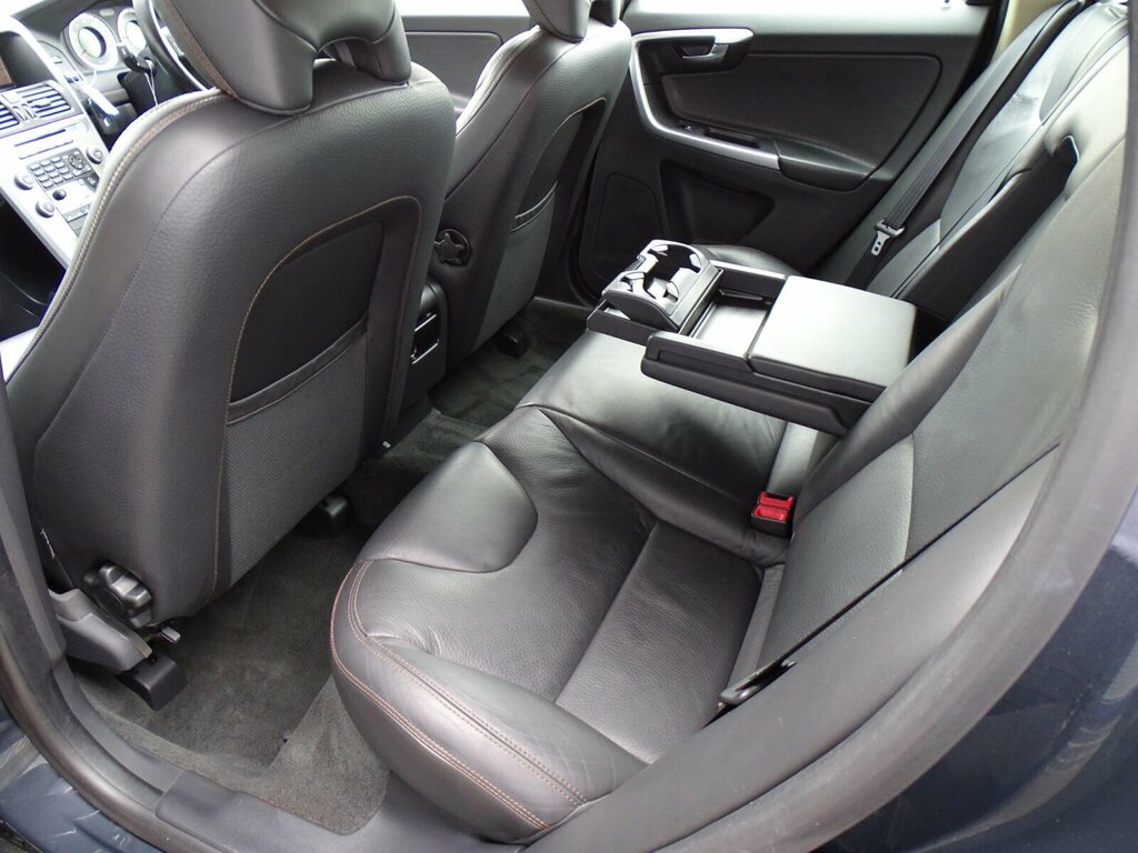 Volvo XC60 Xc60 Se Lux Awd D5 Brown #30