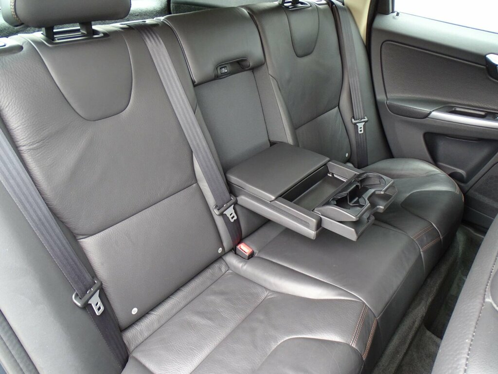 Volvo XC60 Xc60 Se Lux Awd D5 Brown #26