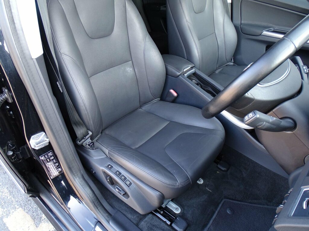 Volvo XC60 Xc60 Se Luxury Nav D4 Silver #22