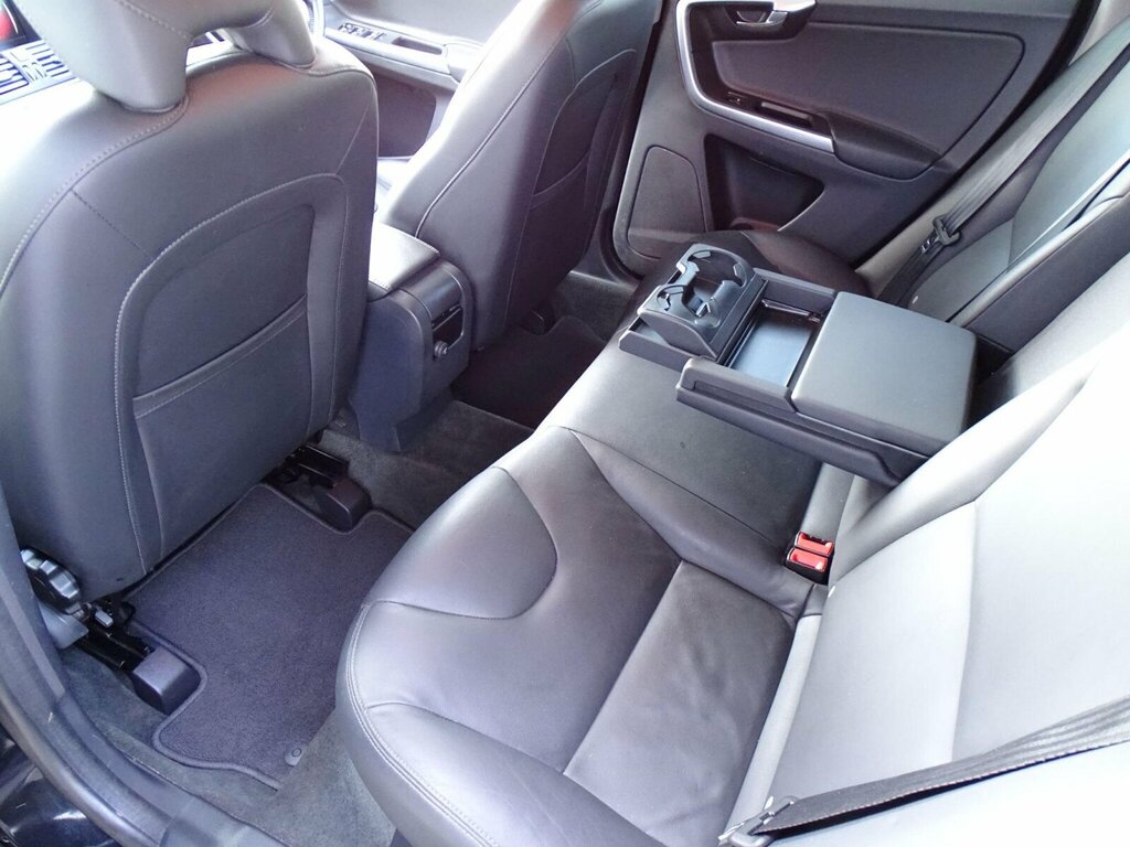 Volvo XC60 Xc60 Se Luxury Nav D4 Silver #31