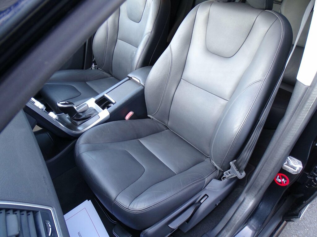 Volvo XC60 Xc60 Se Luxury Nav D4 Silver #29