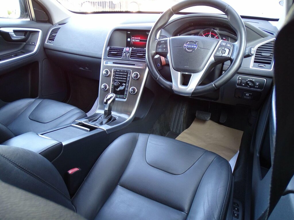 Volvo XC60 Xc60 Se Luxury Nav D4 Silver #24