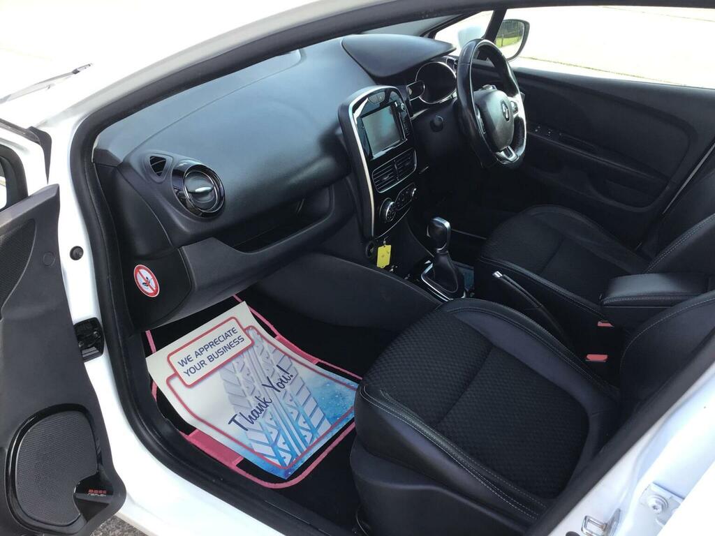 Renault Clio 1.2 16V Dynamique Nav Hatchback White #41